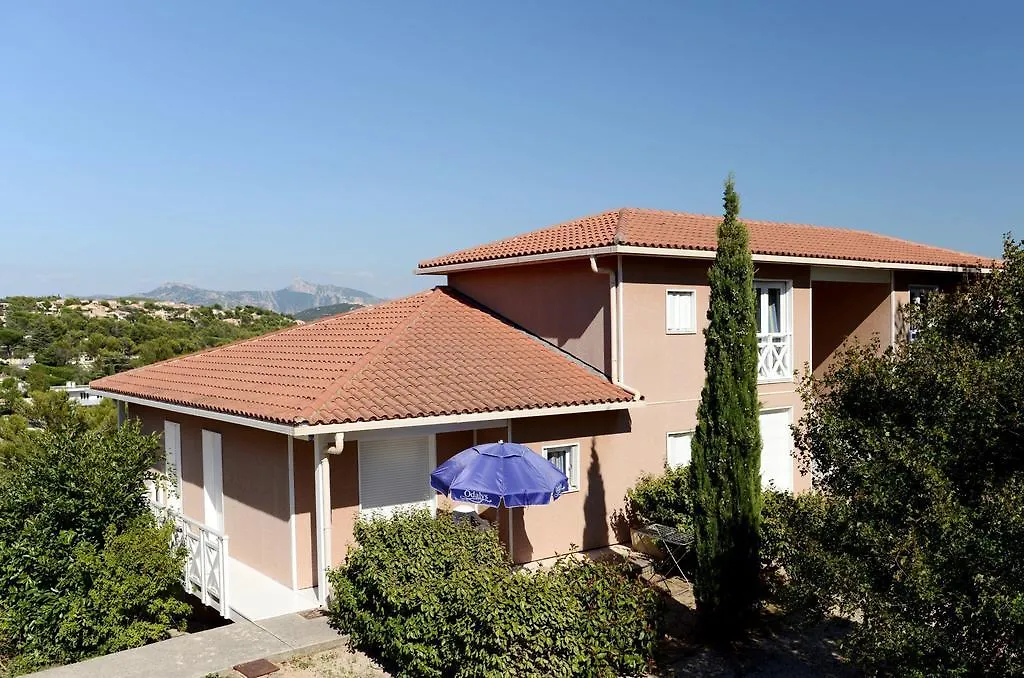 Residence Debussy Carnoux-en-Provence 假日公园